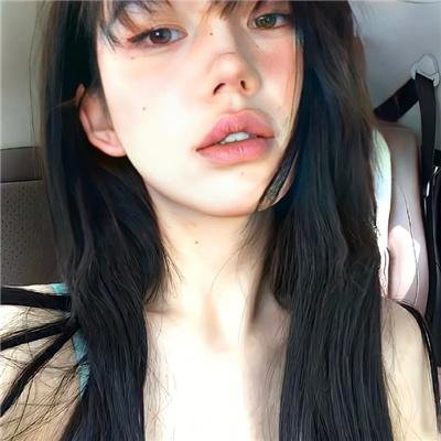 拥抱大白熊
